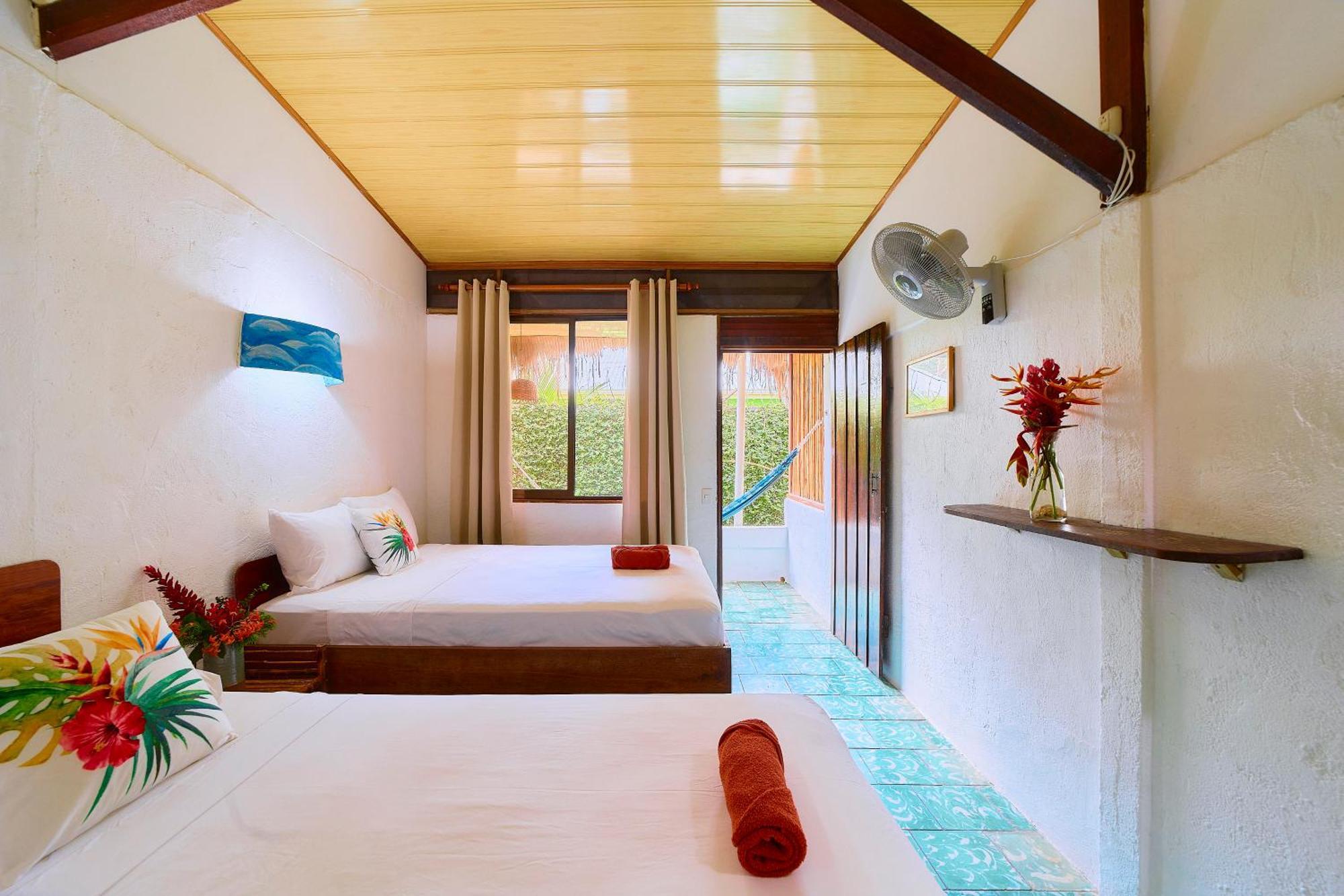 Cabinas Montesol Puerto Viejo de Talamanca ภายนอก รูปภาพ