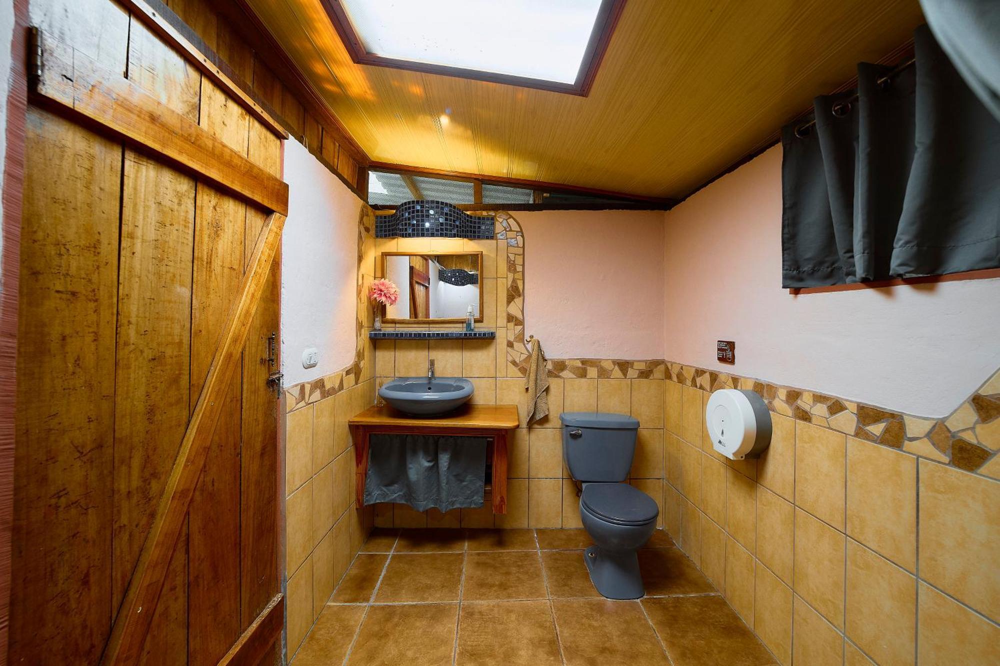 Cabinas Montesol Puerto Viejo de Talamanca ภายนอก รูปภาพ