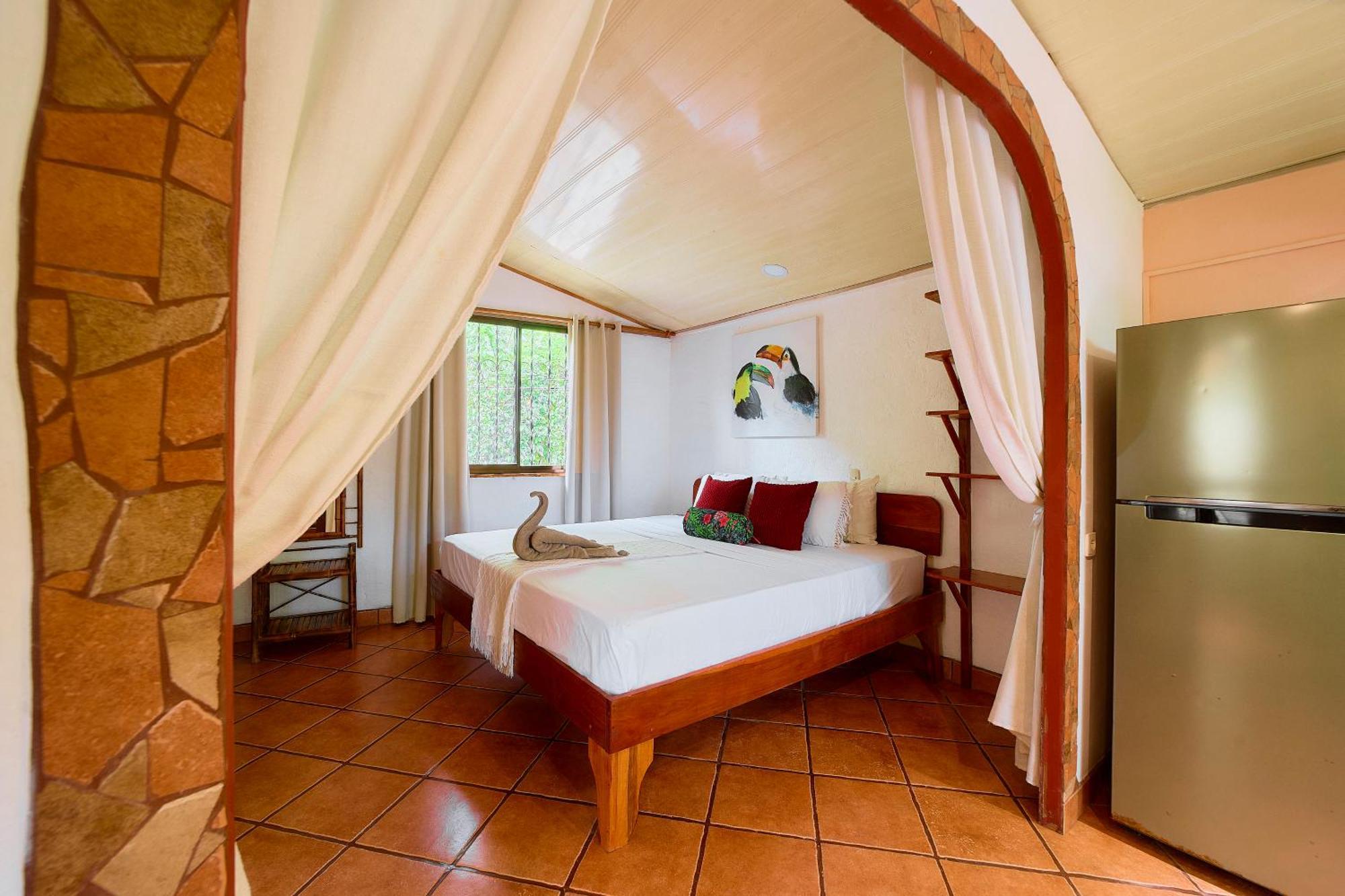 Cabinas Montesol Puerto Viejo de Talamanca ภายนอก รูปภาพ