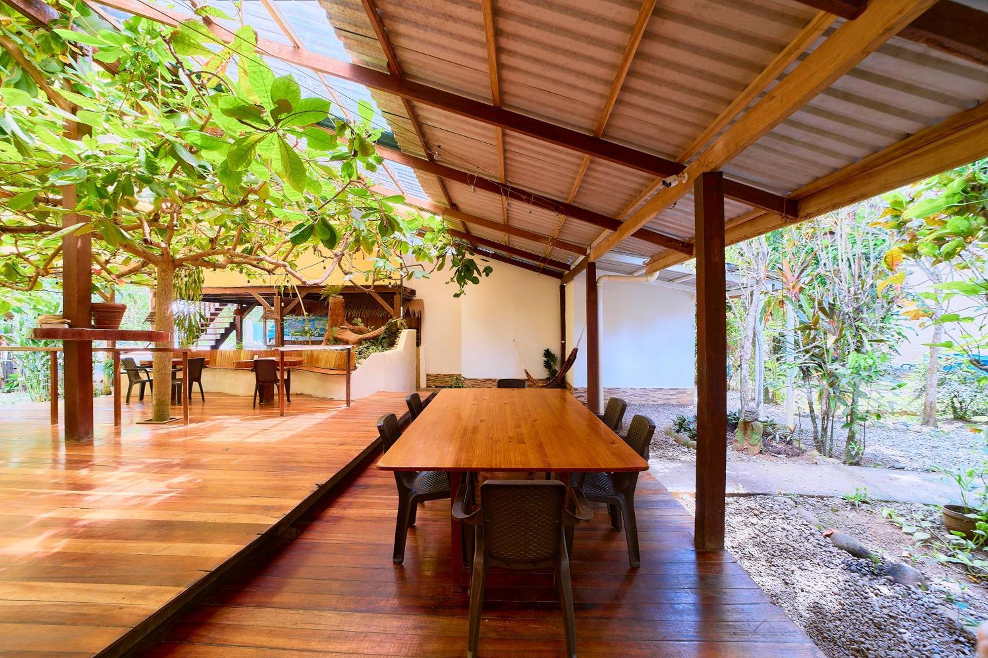 Cabinas Montesol Puerto Viejo de Talamanca ภายนอก รูปภาพ
