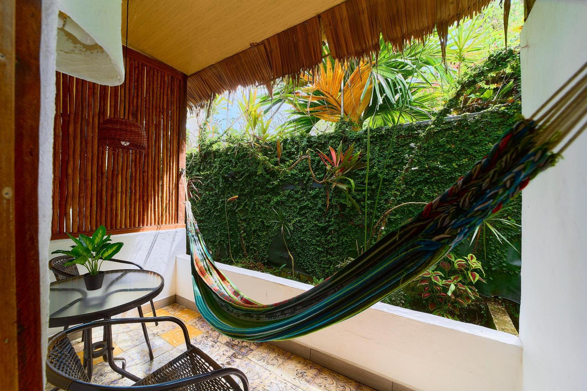 Cabinas Montesol Puerto Viejo de Talamanca ภายนอก รูปภาพ