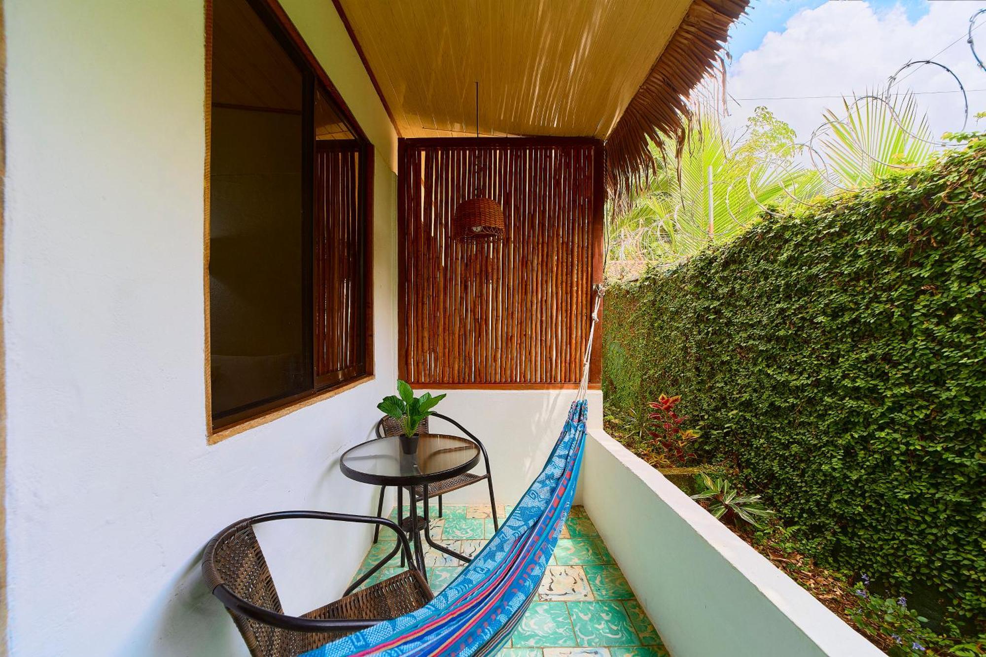 Cabinas Montesol Puerto Viejo de Talamanca ภายนอก รูปภาพ