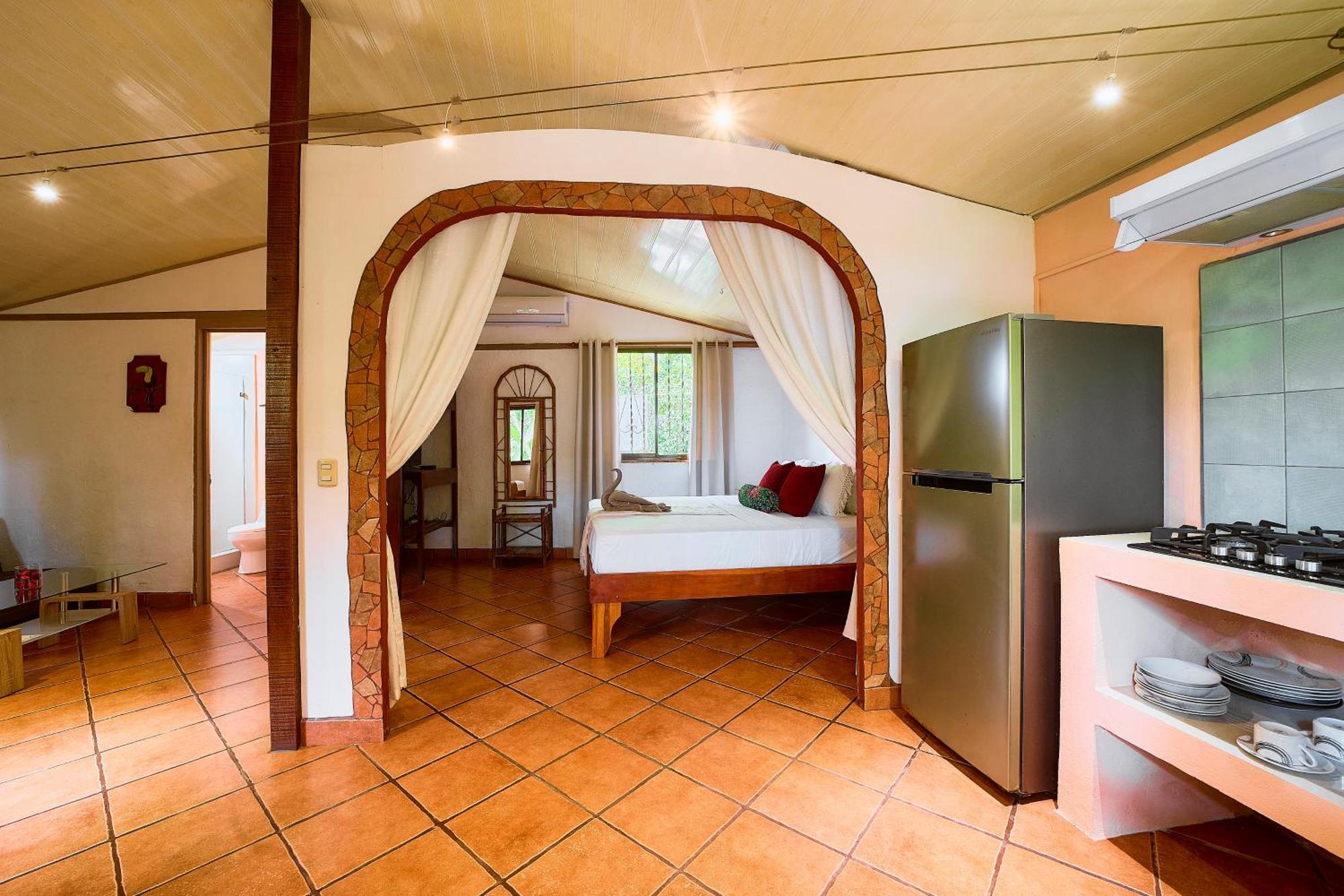 Cabinas Montesol Puerto Viejo de Talamanca ภายนอก รูปภาพ