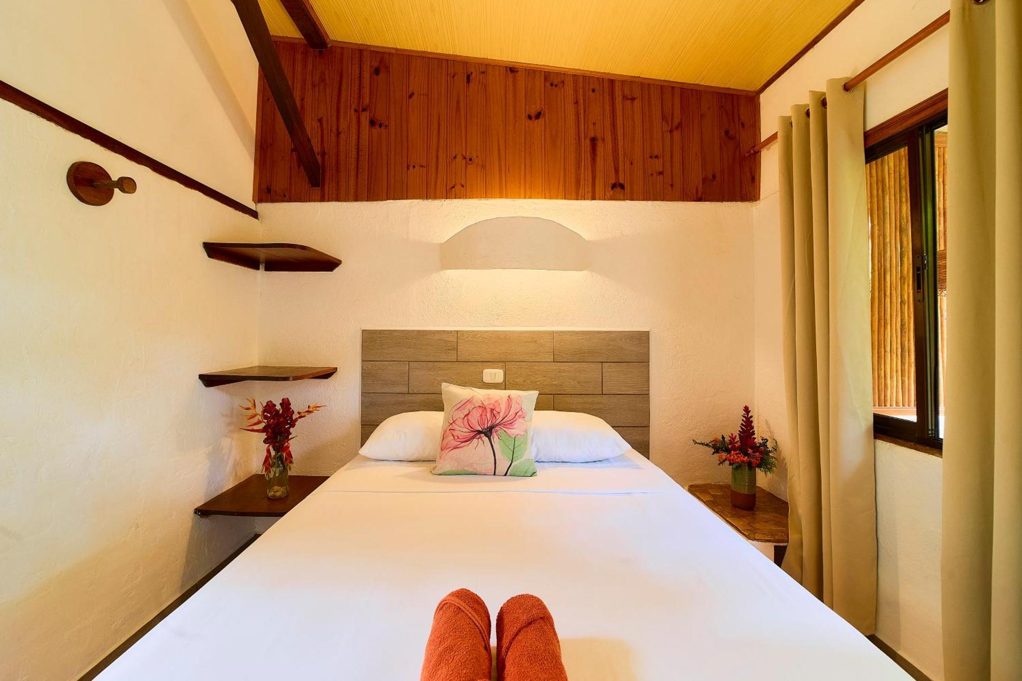 Cabinas Montesol Puerto Viejo de Talamanca ภายนอก รูปภาพ