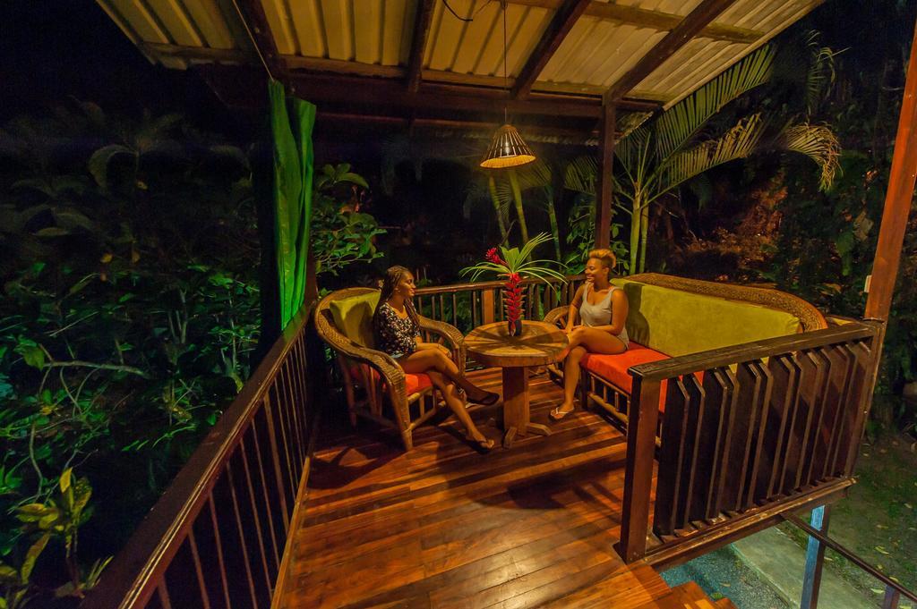 Cabinas Montesol Puerto Viejo de Talamanca ภายนอก รูปภาพ